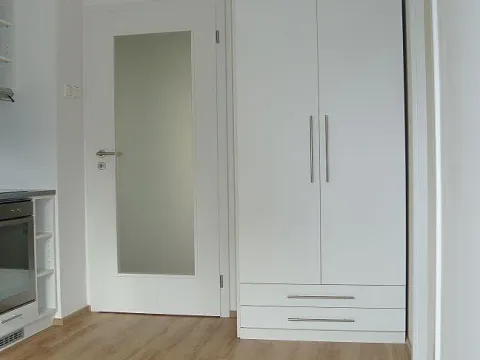 Pronájem bytu 1+1, Zlín, B. Němcové, 35 m2