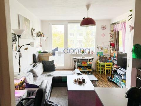Pronájem bytu 2+kk, Praha, Weberova, 40 m2