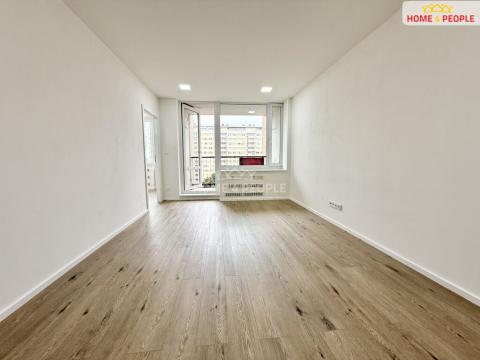 Prodej bytu 4+kk, Praha - Kobylisy, Chabařovická, 69 m2