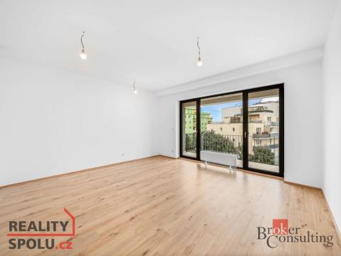 Prodej bytu 1+kk, Plzeň - Jižní Předměstí, Měděná, 36 m2