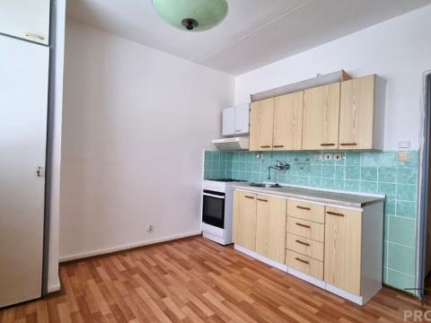 Prodej bytu 1+1, Hodonín, Národní třída, 33 m2
