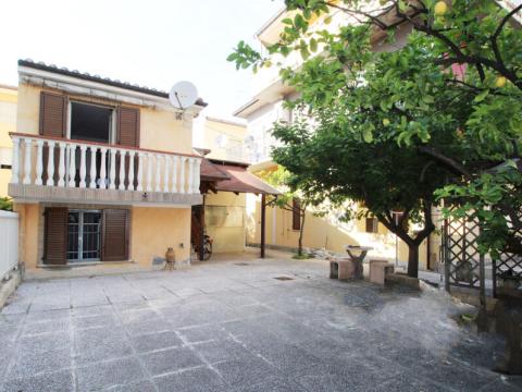 Prodej rodinného domu, Via Giovanni Pascoli,Silvi,Itálie, 128 m2