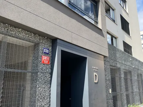 Pronájem bytu 2+kk, Praha, Plzeňská, 57 m2