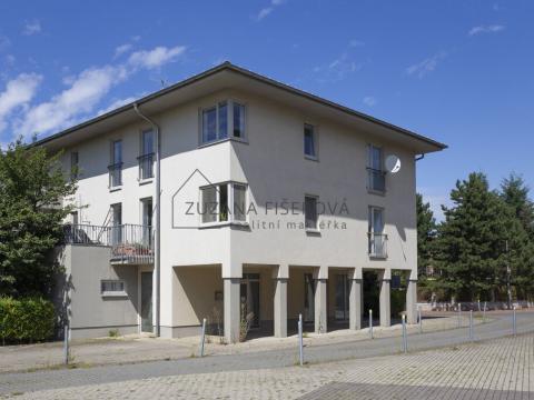 Pronájem bytu 2+kk, Praha, Lolkova, 60 m2