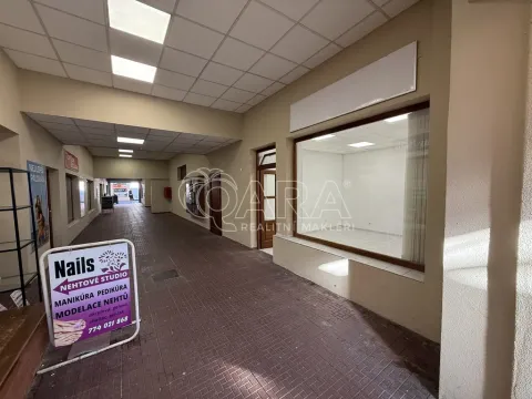 Pronájem obchodního prostoru, Benešov, Tyršova, 23 m2