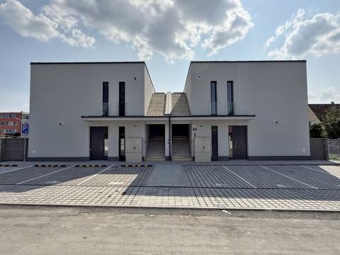 Pronájem bytu 1+kk, Brno, Ondřeje Veselého, 45 m2