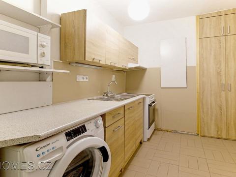 Pronájem bytu 2+1, Praha - Kobylisy, Rajmonova, 48 m2