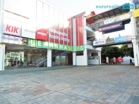 Pronájem kanceláře, Praha, Mukařovského, 750 m2