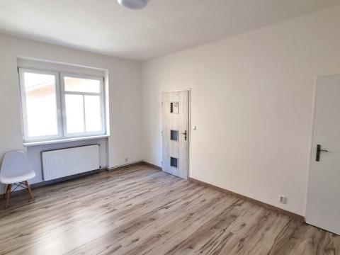 Prodej kanceláře, Kladno, T. G. Masaryka, 42 m2