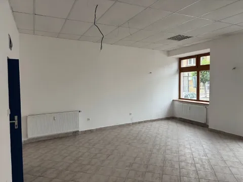 Pronájem obchodního prostoru, Náměšť nad Oslavou, Masarykovo nám., 35 m2
