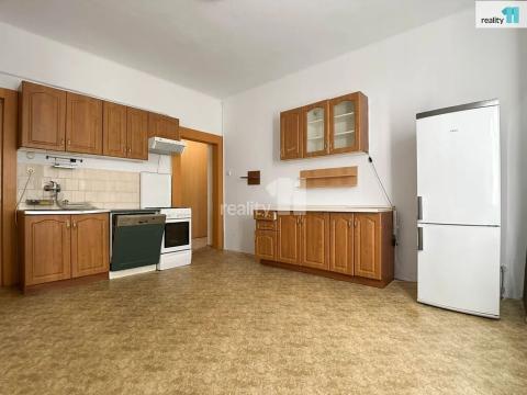 Pronájem bytu 2+1, Přerov, nám. Svobody, 62 m2