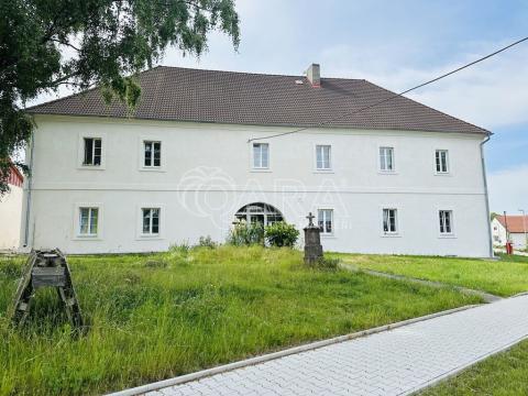 Pronájem obchodního prostoru, Červený Újezd, Hájecká, 70 m2