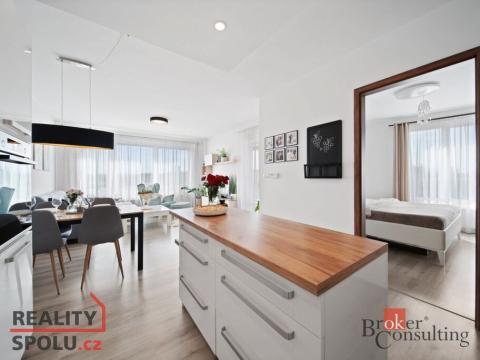 Prodej bytu 2+kk, Pardubice - Zelené Předměstí, Pod Vinicí, 69 m2