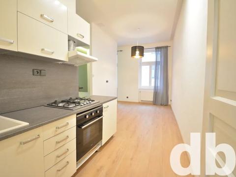 Pronájem bytu 1+kk, Karlovy Vary, Raisova, 32 m2