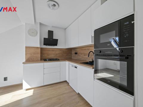 Prodej bytu 3+kk, Hradec Králové, Průmyslová, 60 m2