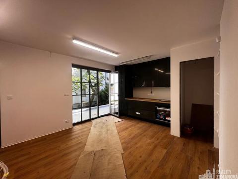 Pronájem bytu 2+kk, Praha - Vinohrady, Korunní, 54 m2
