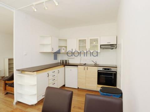 Pronájem bytu 3+1, Praha, Na strži, 78 m2