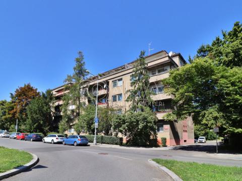 Pronájem bytu 3+1, Praha - Střešovice, Patočkova, 96 m2