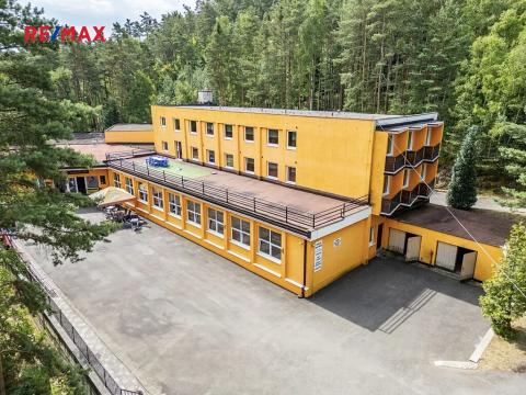 Prodej vícegeneračního domu, Doksy, Pod Borným, 1700 m2