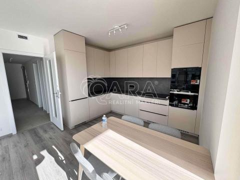 Pronájem bytu 2+kk, Praha - Hloubětín, Poděbradská, 67 m2