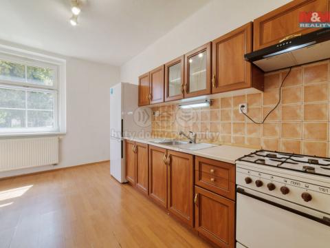 Prodej bytu 3+1, Karlovy Vary - Dvory, 1. máje, 71 m2