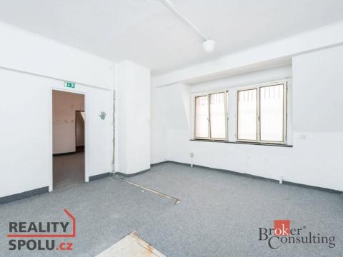 Prodej komerční nemovitosti, Karlovy Vary, Varšavská, 145 m2