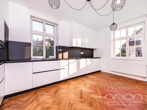 Pronájem bytu 3+1, Praha - Dejvice, Na viničních horách, 140 m2