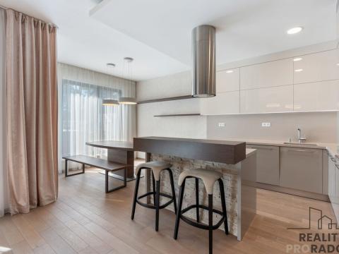 Pronájem bytu 4+kk, Praha - Vysočany, Svatošových, 130 m2