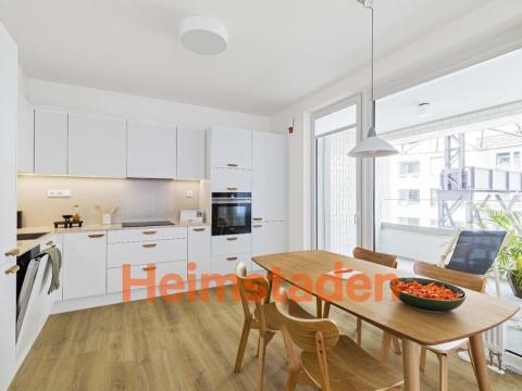 Pronájem bytu 3+kk, Praha - Holešovice, U Pergamenky, 88 m2