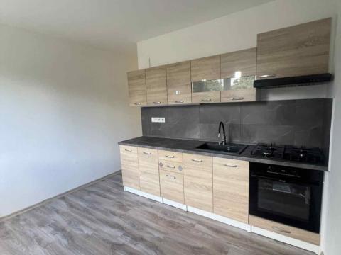 Prodej bytu 2+1, Opava, Antonína Sovy, 60 m2