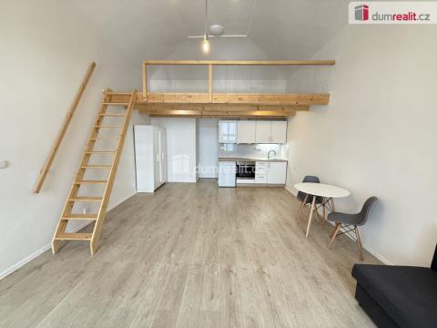 Pronájem bytu 1+kk, Praha - Smíchov, Na Valentince, 48 m2