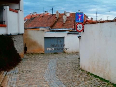 Pronájem garáže, Znojmo, Pasířská, 17 m2
