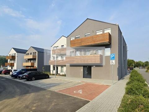 Prodej bytu 2+kk, Hýskov, Nad Sokolovnou, 73 m2