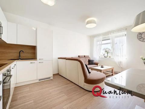 Prodej bytu 2+kk, Praha - Uhříněves, Oty Bubeníčka, 46 m2