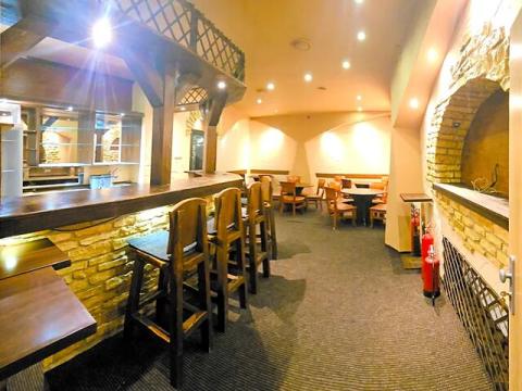 Pronájem komerční nemovitosti, Ostrov, Masarykova, 80 m2