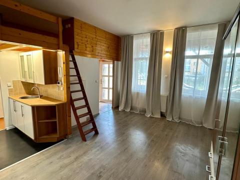 Pronájem bytu 1+kk, Trutnov, Horská, 33 m2