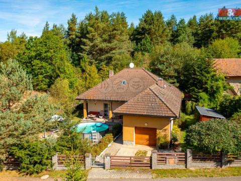 Prodej rodinného domu, Hajany, 285 m2