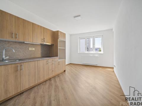 Pronájem bytu 2+kk, Pardubice, Pernerova, 60 m2