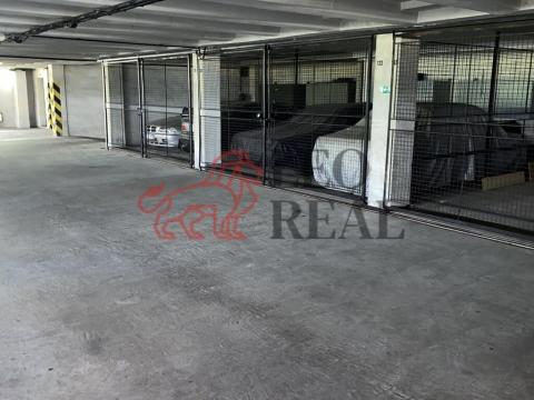 Pronájem garážového stání, Brno - Královo Pole, Herčíkova, 26 m2