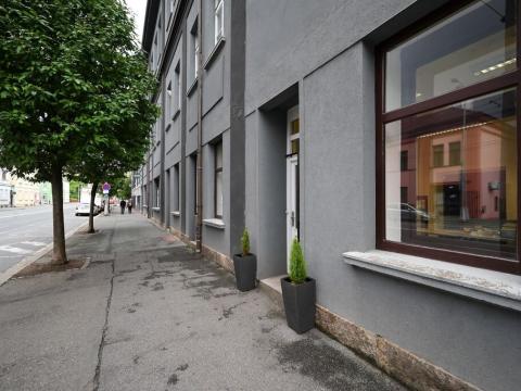 Pronájem obchodního prostoru, Hradec Králové, Pospíšilova, 78 m2