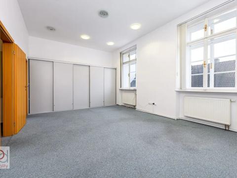 Pronájem obchodního prostoru, České Budějovice, Piaristická, 64 m2