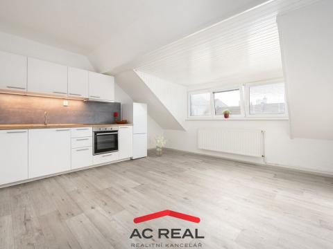 Pronájem bytu 2+kk, Brno - Černovice, Bolzanova, 43 m2