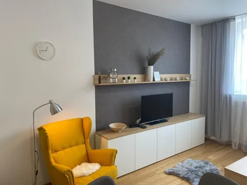 Pronájem bytu 1+kk, Pardubice, Smetanovo náměstí, 39 m2