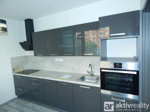 Prodej bytu 2+1, Ústí nad Labem - Severní Terasa, Kmochova, 60 m2