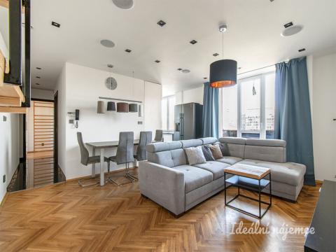 Pronájem bytu 3+1, Praha - Vysočany, Spojovací, 68 m2
