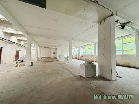 Pronájem skladu, Praha - Vysočany, Lisabonská, 384 m2