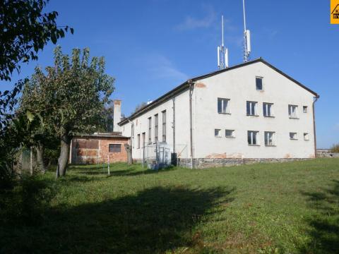 Prodej výrobních prostor, Moravec, 3983 m2