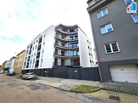 Pronájem bytu 1+kk, Plzeň - Jižní Předměstí, Na Jíkalce, 36 m2