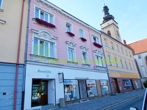Pronájem bytu 3+1, Soběslav, náměstí Republiky, 90 m2