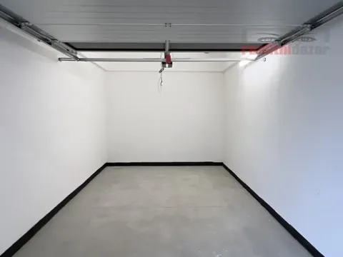 Pronájem garáže, Brno, Křepelčí, 17 m2